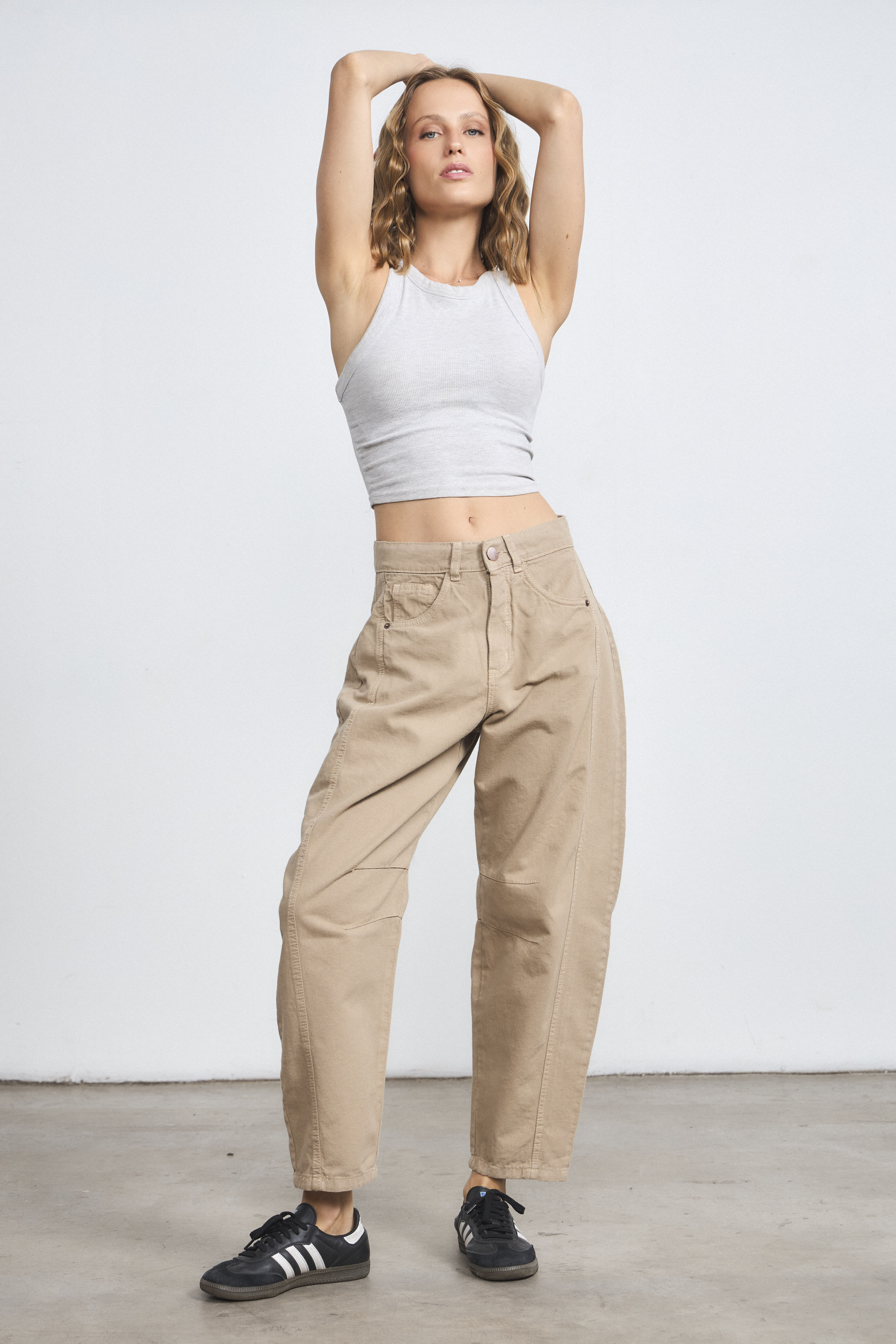Jeans Rise Barrel Alumco beige